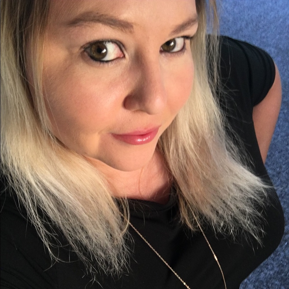 Meet your Posher, Kayla
